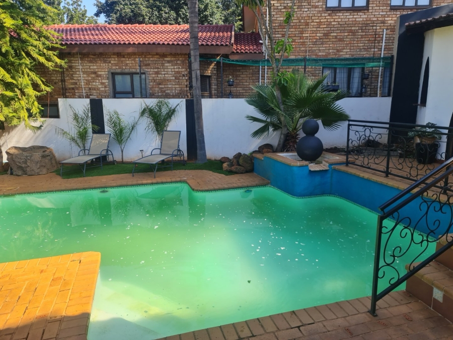 4 Bedroom Property for Sale in Safari Gardens North West